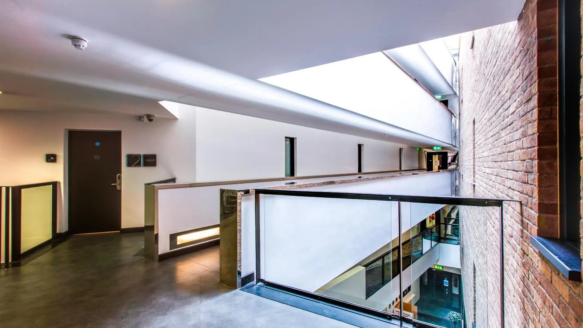 Yugo Explore - Broadstone Hall Dublin Apartment